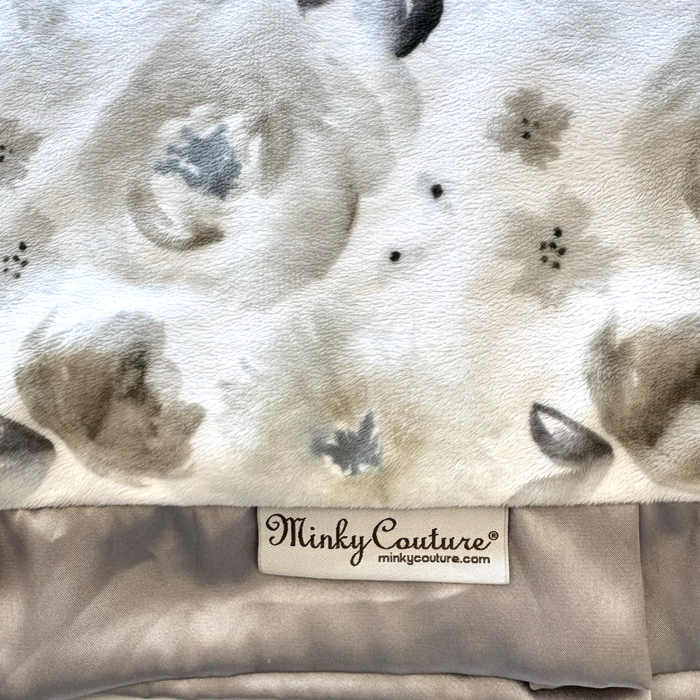 MINKY COUTURE Floral Patterned Blanket Throw 60x50 Adult Size Grey Blue White